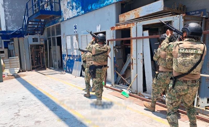 ¡SIMULACRO DE LA MARINA! - CON BOMBA YUCATECA