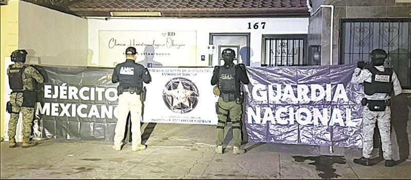 ¡DECOMISAN INMUEBLES Y VEHÍCULOS AL MÉDICO ACUSADO DE 8 MUERTES!