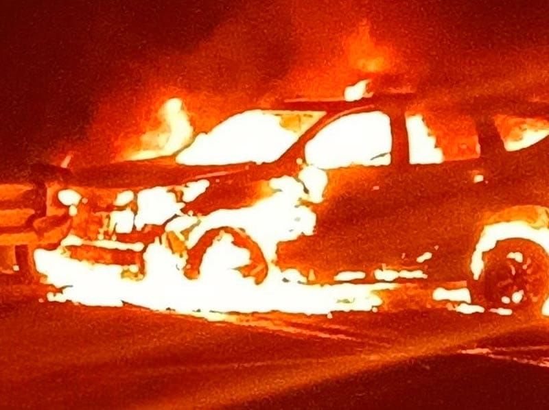¡SE INCENDIA CAMIONETA EN ALVARADO!