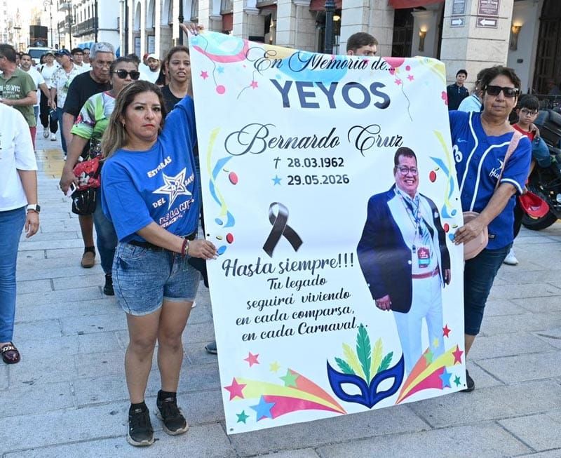 ¡RUMBATAS POR BERNA! - *Homenaje de cuerpo presente al director de la Comparsa, Estrella del Barrio de la Huaca