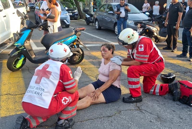 ¡DAMA BIKER HERIDA POR UN “ARRIMÓN”!