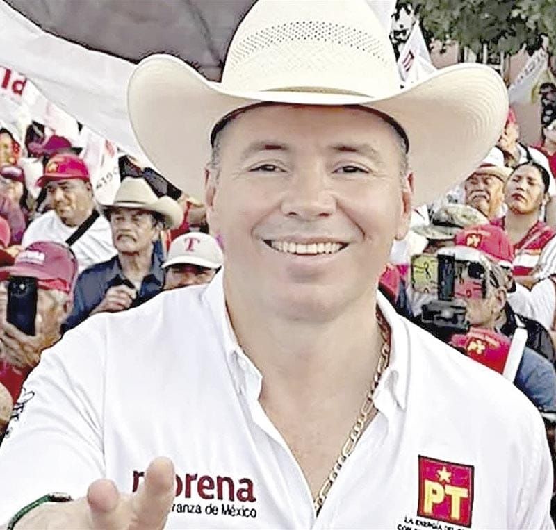 ¡LO ACUSAN DE ABUSO SEXUAL; AHORA VA POR REELECCIÓN!