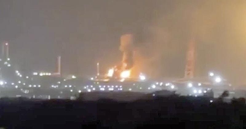 ¡EXPLOSIÓN E INCENDIO EN REFINERÍA DE PEMEX!