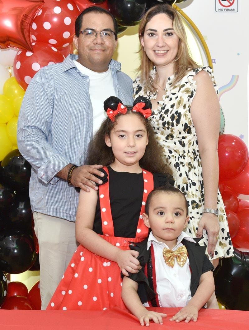¡INOLVIDABLE FIESTA DE MICKEY MOUSE PARA PABLO BASTIAN!