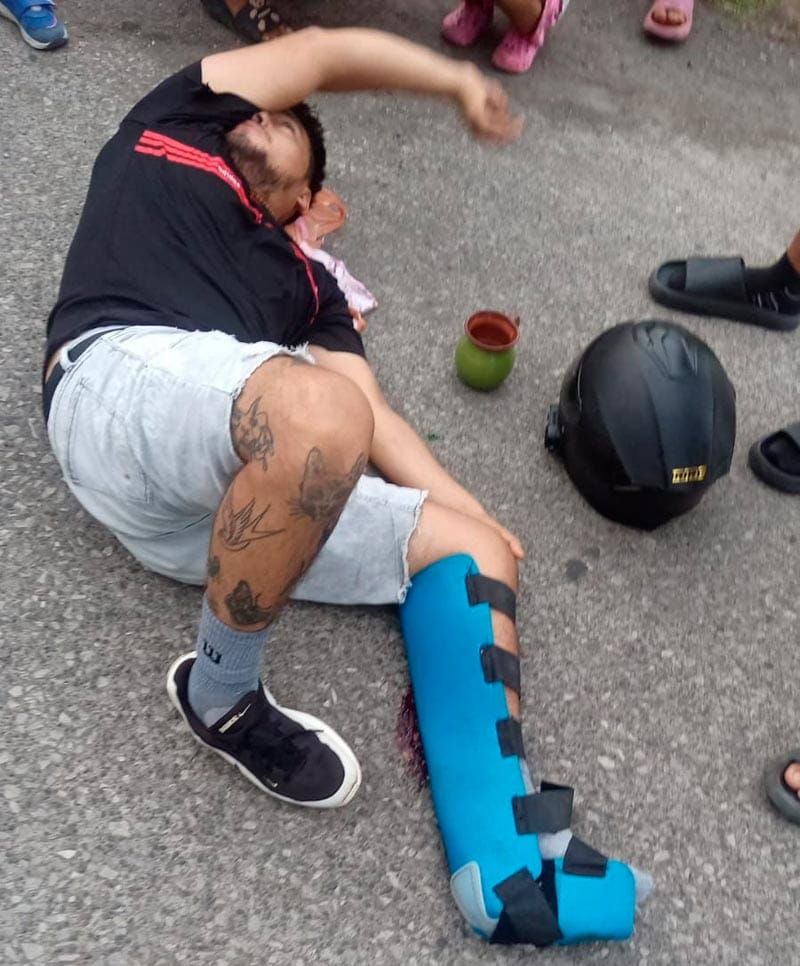 ¡BIKER SE IMPA CONTRA CAMIONETÓN!