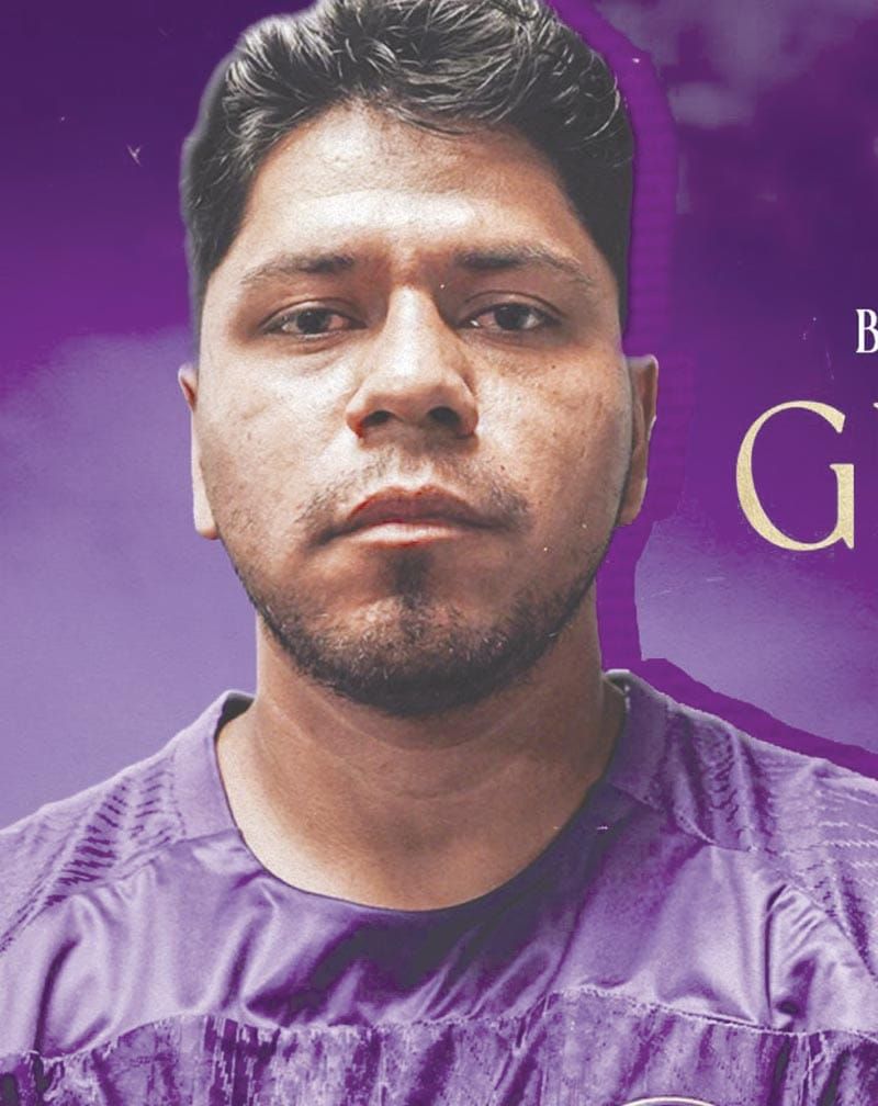 ¡MARIO GUERRERO LLEGA AL MEDIO CAMPO DEL MONSTRUO MORADO!