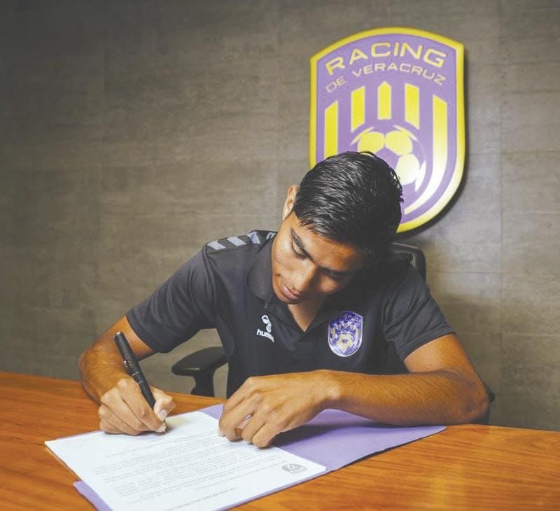 ¡DIEGO NÚÑEZ ES REFUERZO OFENSIVO PARA EL RACING DE VERACRUZ!