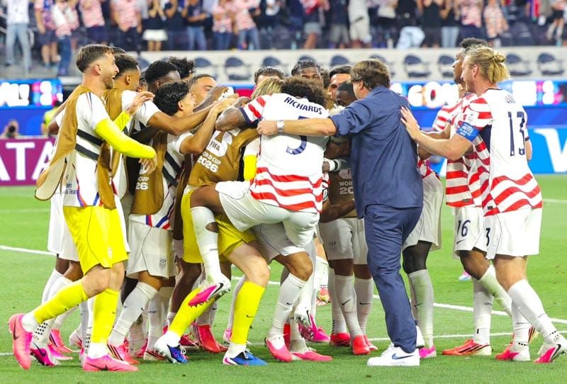 ESTADOS UNIDOS SORPRENDIÓ Y GOLEÓ A PARAGUAY 4-1...
