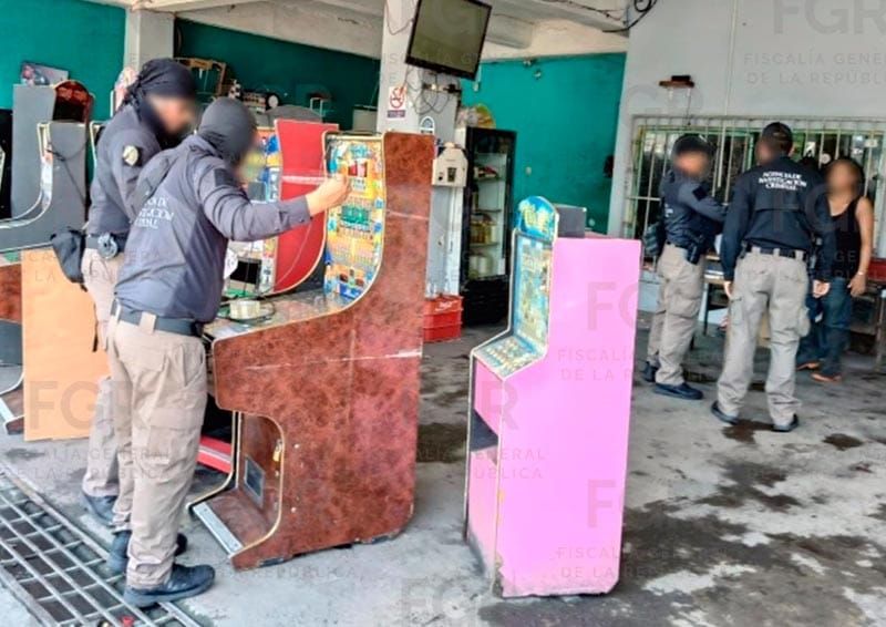 ¡ASEGURAN 14 MÁQUINAS EN CATEO A AUTO LAVADO EN LA 21 DE ABRIL!