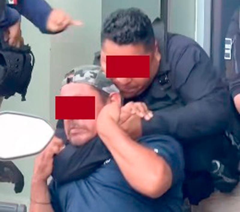 ¡LE APLICÓ UN "MATALEÓN"! - *Policía de Medellín en escándalo nacional