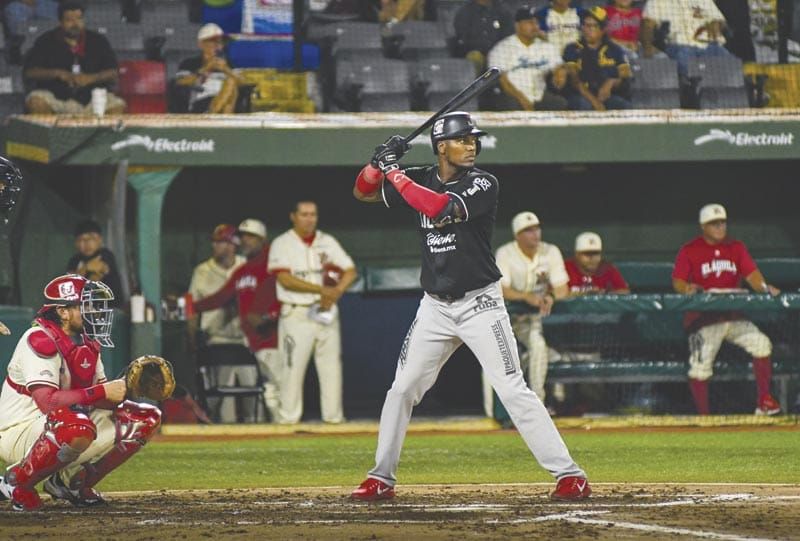 ¡UNA HISTORIA LLAMADA BÉISBOL! | JUEGAZO EN EL NIDO - Hay victorias que se construyen a punta de batazos y otras que se ganan con el corazón, la inteligencia y el orgullo bien puesto sobre el diamante- La de este martes en el Estadio Beto Ávila fue…