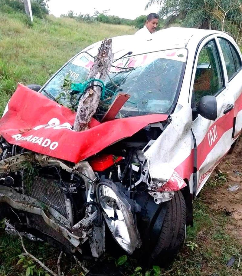¡TAXI DIO VOLTERETAS EN ALVARADO!