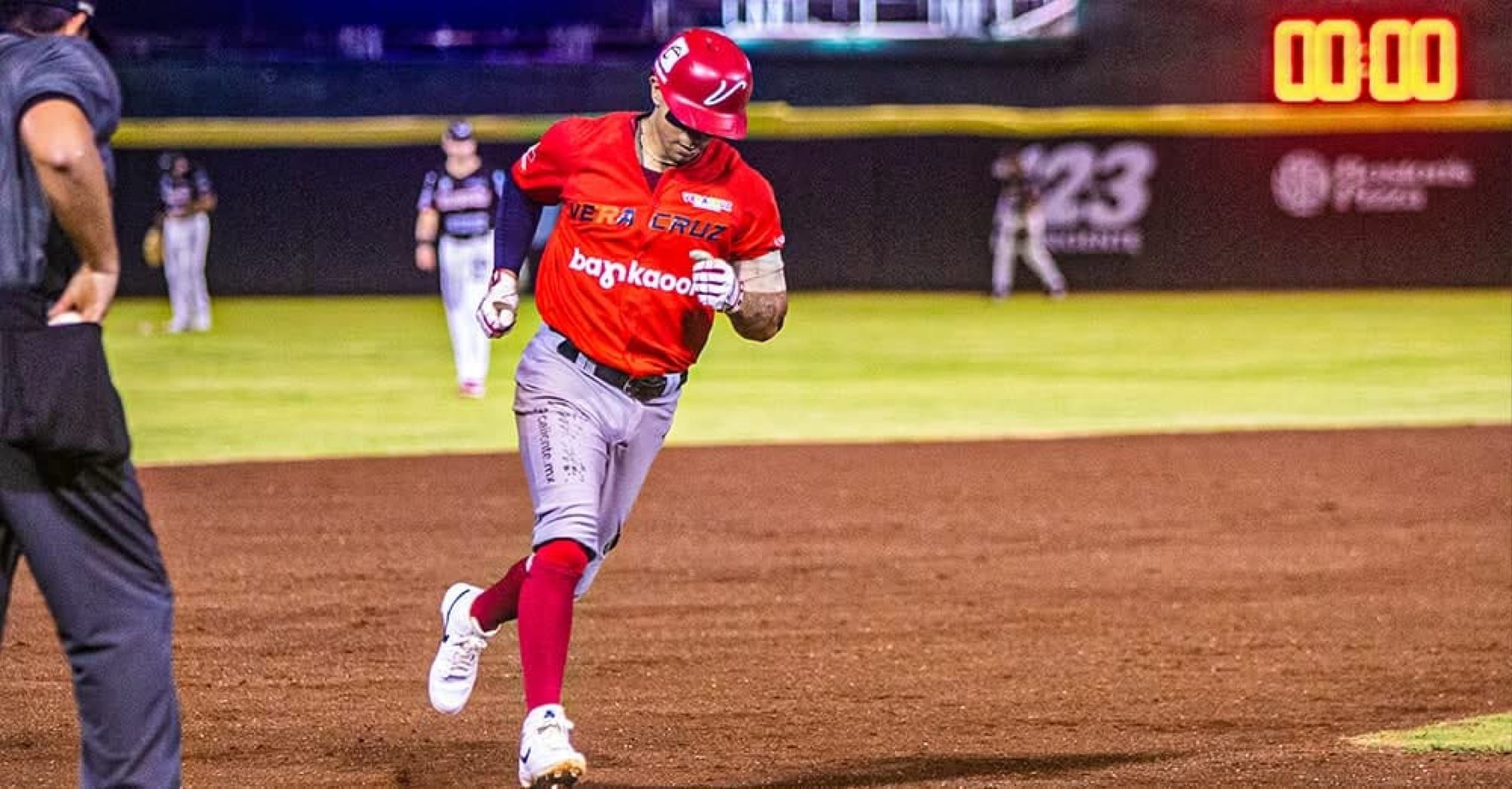 ¡EL ÁGUILA ASEGURA SERIE, 10-5 A PIRATAS!