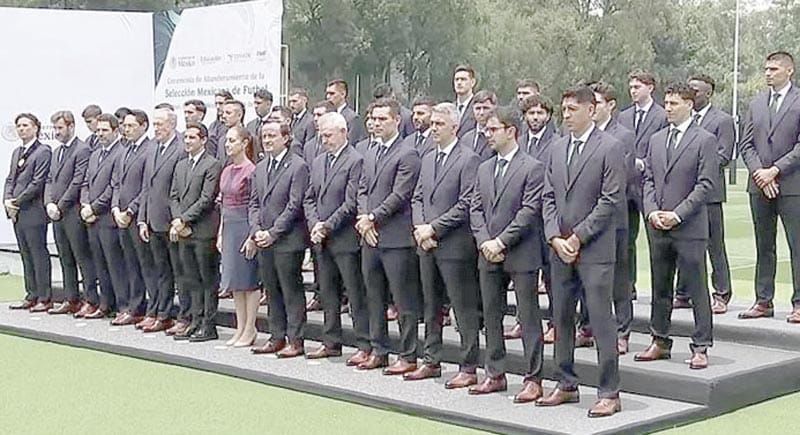 ¡ABANDERA SHEINBAUM A LA SELECCIÓN MEXICANA!