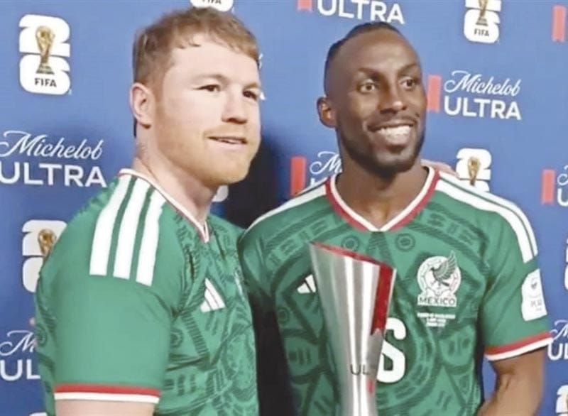 ¡ENTREGA “CANELO” PREMIO AL MEJOR JUGADOR; JULIÁN QUIÑONES!