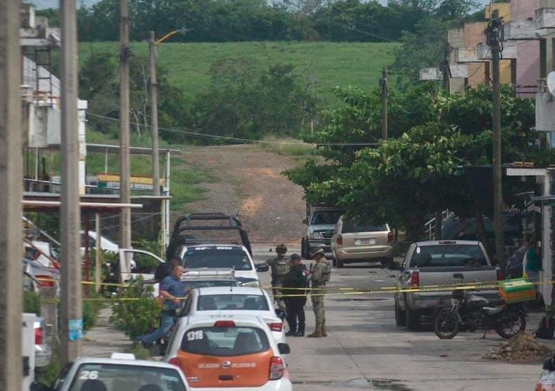 ¡ATAQUE ARMADO! - EN ACAYUCAN