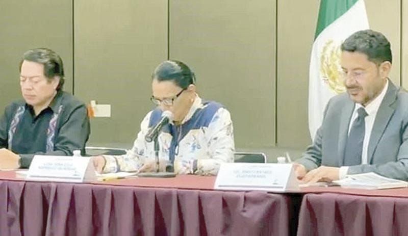 ¡DESGLOSAN PROPUESTA A CNTE, PERO AÚN LA VEN INSUFICIENTE!