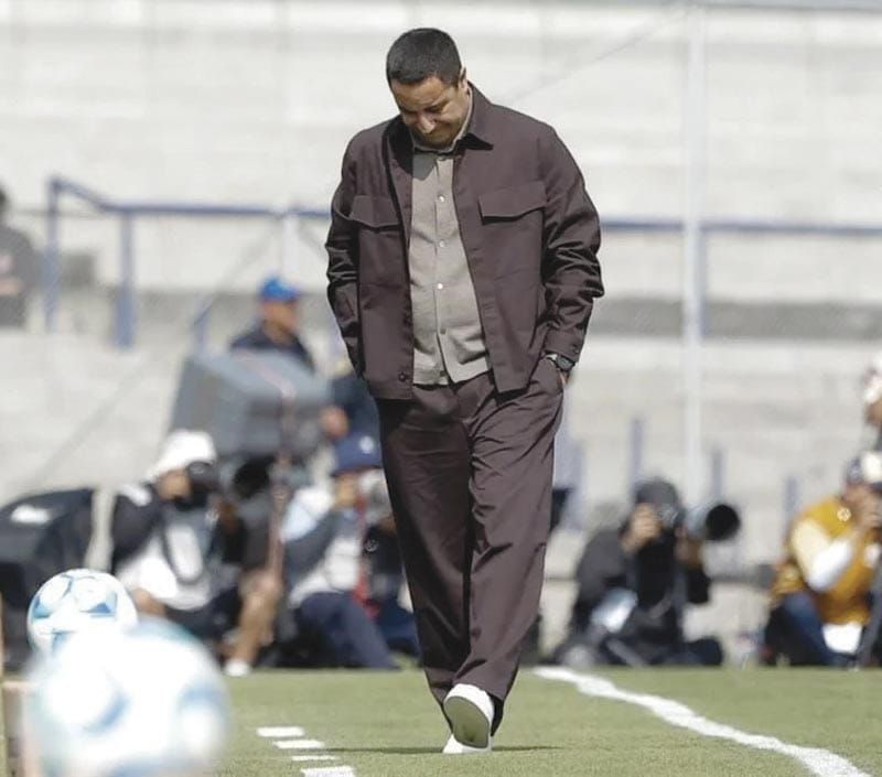 ¡EFRAÍN QUEDA FUERA COMO DT DE PUMAS!