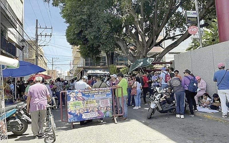¡EVALÚA LA CNTE SI ACUDE A PROTESTAR AL ESTADIO CDMX!