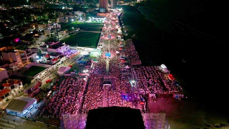 ¡ROMPEN RÉCORD EN EL SALSAFEST! - CASA LLENA