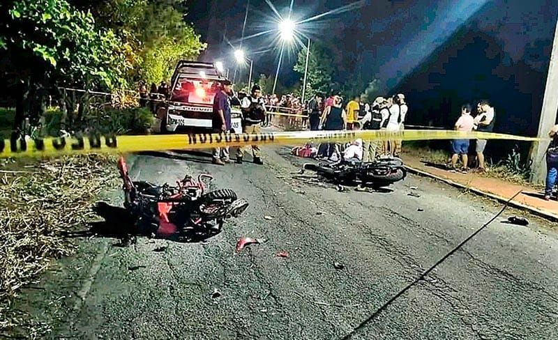 ¡TRES HERIDOS EN CHUZA DE MOTOS!