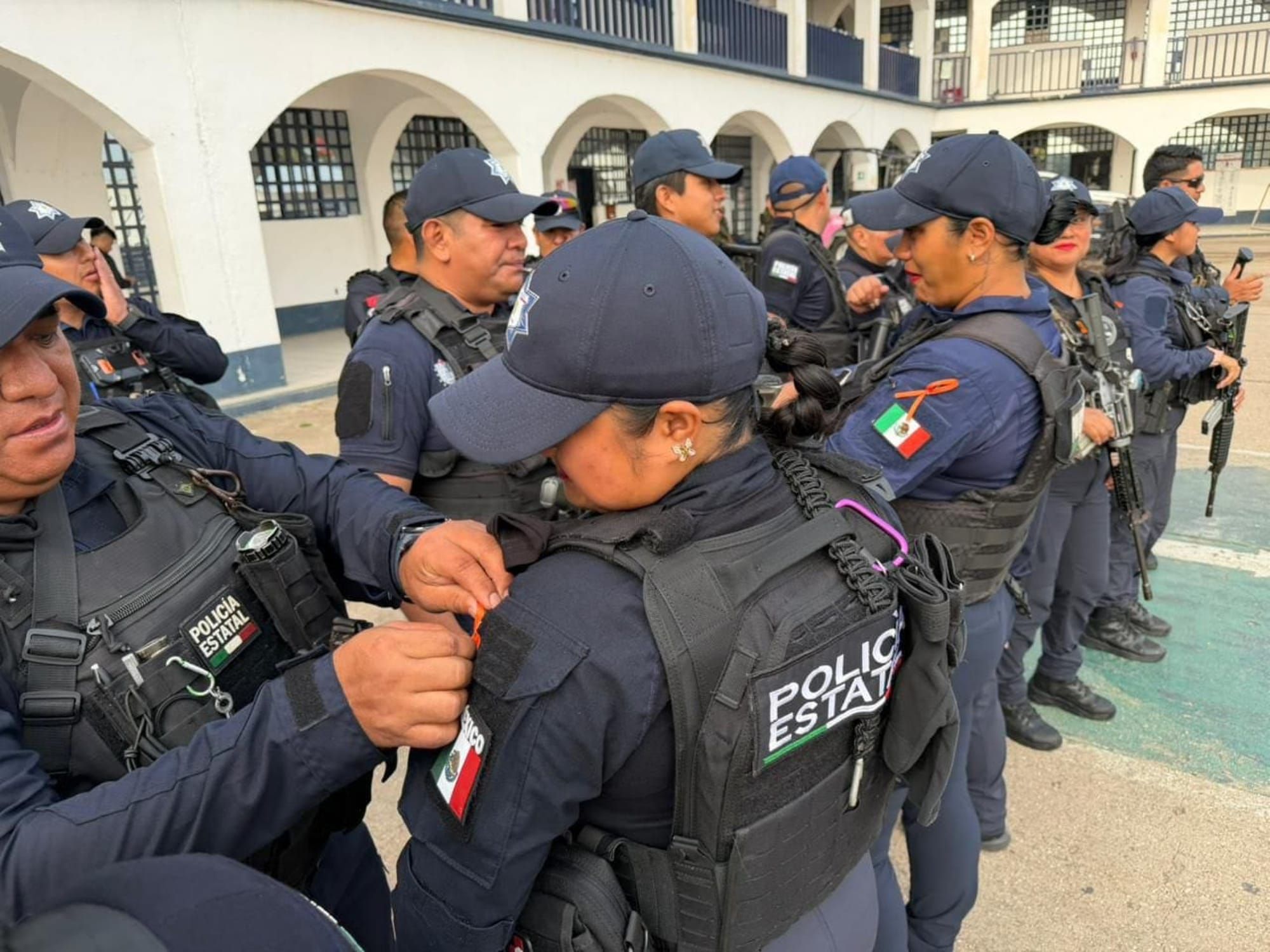 ¡QUIERE DIEZ MIL POLICÍAS! - YA SE SUPO