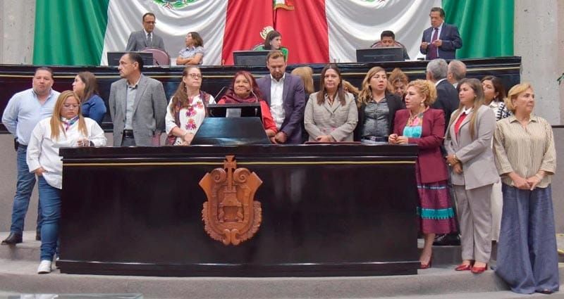 ¡AGARRÓN EN EL CONGRESO! - HÉCTOR VS. VICTORIA