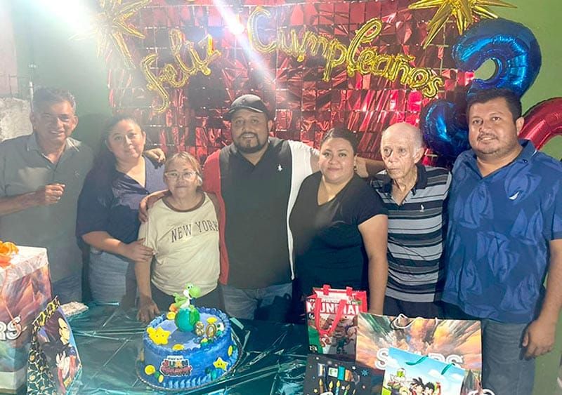 JUAN CARRILLO MORALES CELEBRA EN GRANDE