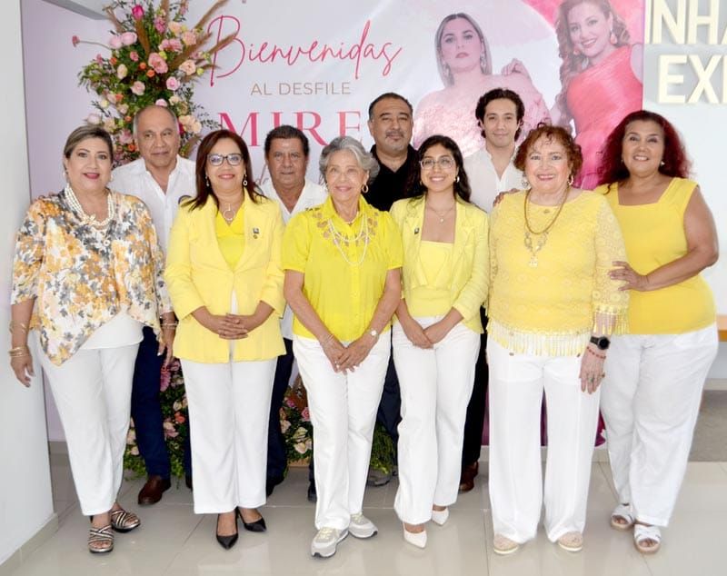 DESFILE DE MODAS DE LAS DAMAS DEL CLUB ROTARIO VERACRUZ SUR