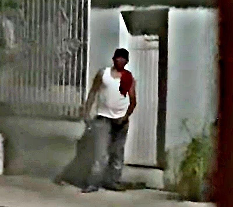¡“JAULERO” MERODEA CASAS EN LA COLONIA CARRANZA!