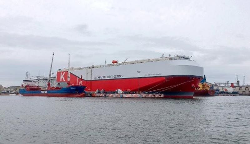 ¡LLEGAN BARCOS DE TODO EL MUNDO!
