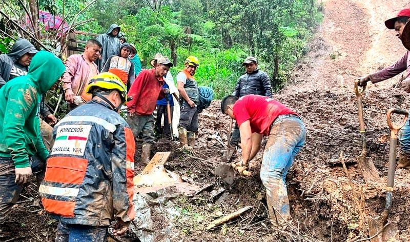 ¡SE DERRUMBA CERRO Y MUERE ESTUDIANTE! - COBRA UNA VIDA LAS INTENSAS LLUVIAS EN EL MUNICIPIO DE LOS REYES
