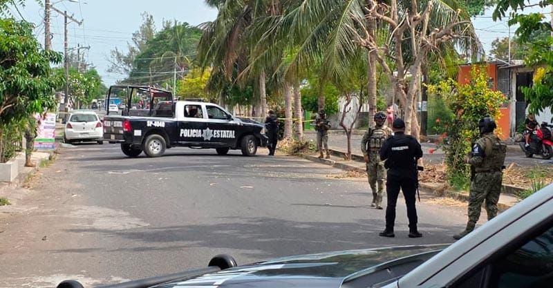 ¡PODABA UN ÁRBOL Y AUTOMOVILISTA LE PEGÓ DOS BALAZOS!