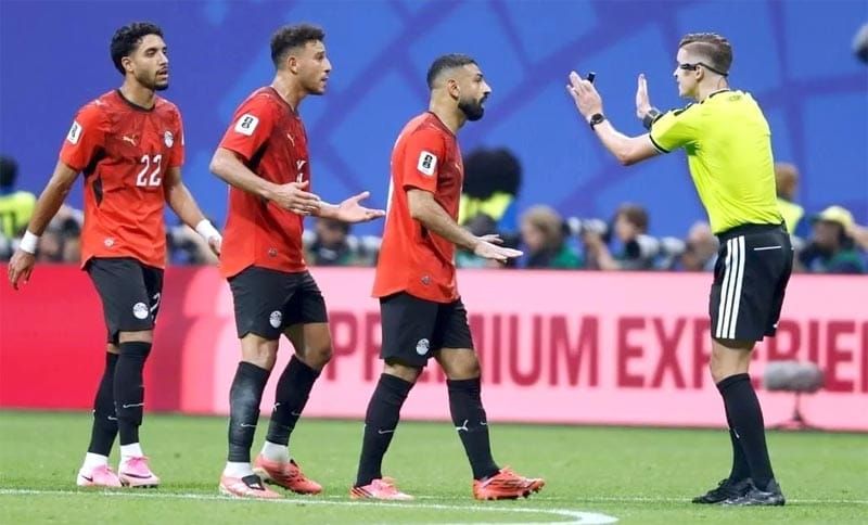 ¡PRESENTA EGIPTO QUEJA CONTRA ÁRBITRO FRANCÉS!