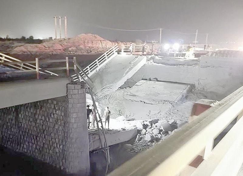 ¡GOLPEAN ATAQUES DE EU PUENTES Y AEROPUERTO DE IRÁN!