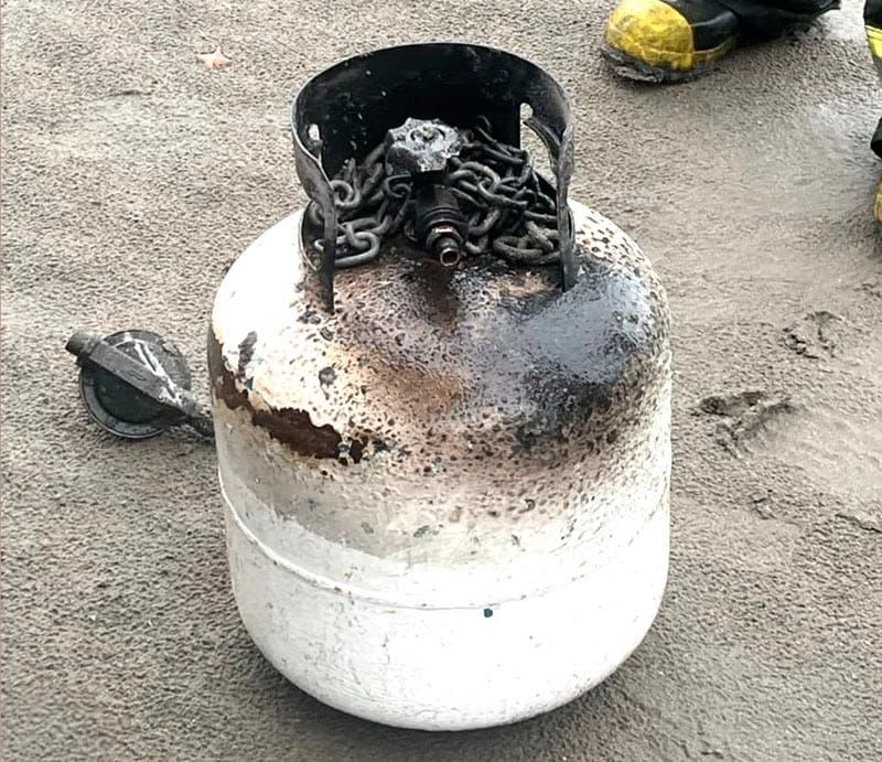 ¡FLAMAZO EN TRICICLO CON ESQUITES EN PLAYA REGATAS!