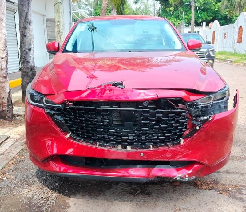 ¡MOTOCICLISTA CHOCA Y ARROLLÓ A SEÑORA!