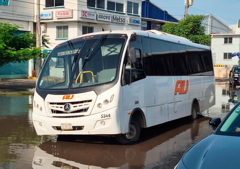 ¡DOS AUTOBUSES DEL AU CAEN EN EL MISMO BACHEZÓN!