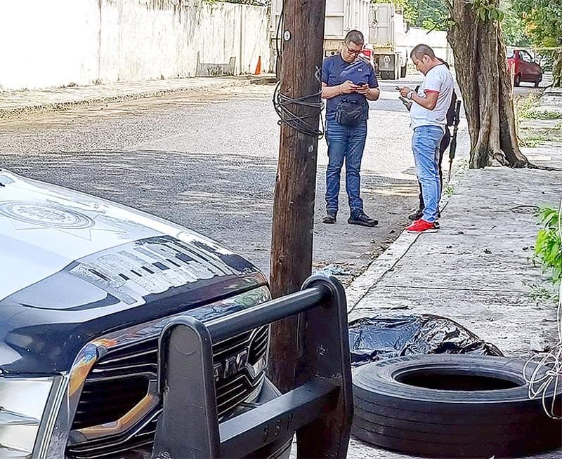¡LOCALIZAN A HOMBRE SIN VIDA CON LA CAMISETA DE LA SELECCIÓN!