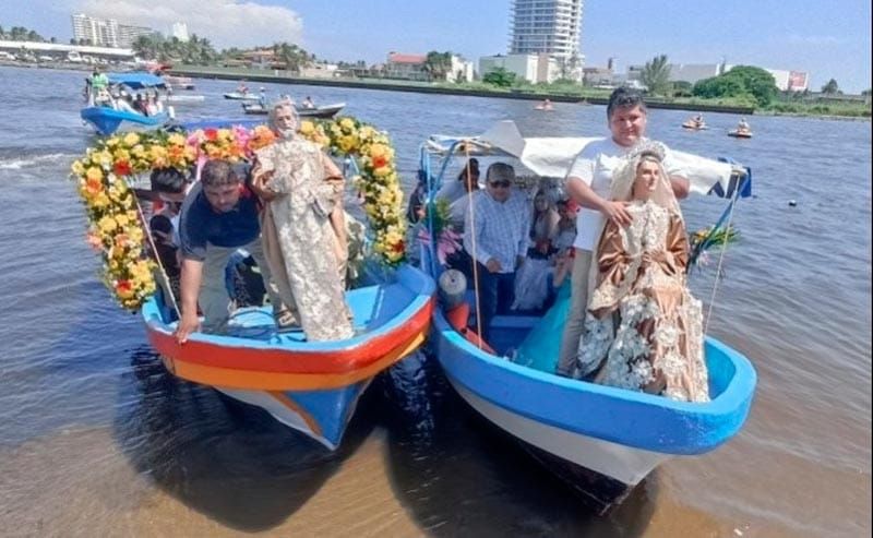 ¡Y PASEAN A LA SANTA ANA!