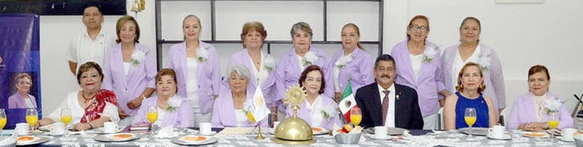 CLUB ROTARIO ZAFIRO VERACRUZ RENUEVA CAMBIO DE MESA DIRECTIVA