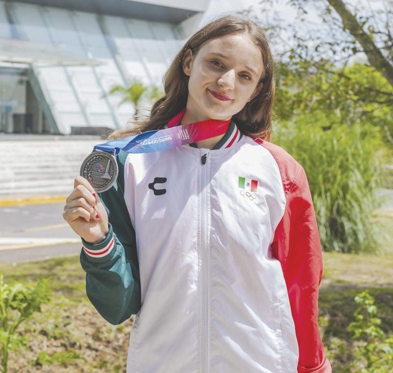 ¡LLEGA MEDALLISTA DE JJC A LEONES ANÁHUAC VERACRUZ!