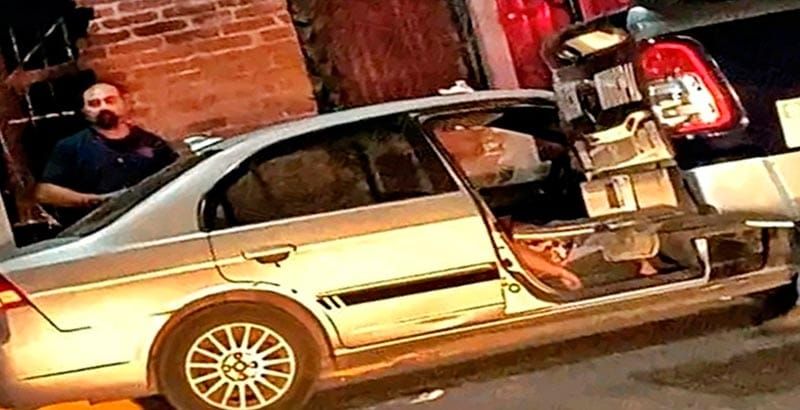 ¡MUJER FALLECIÓ DENTRO DE AUTO Y NO LLEGÓ AL CONSULTORIO MEDICO!