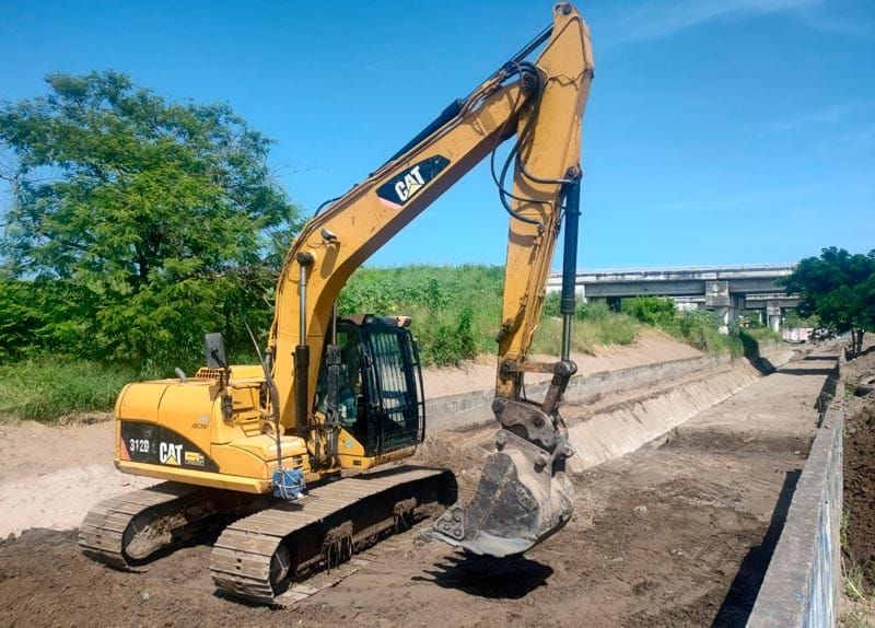 ¡QUITAN EL ‘TAPÓN’ A CANAL PLUVIAL!