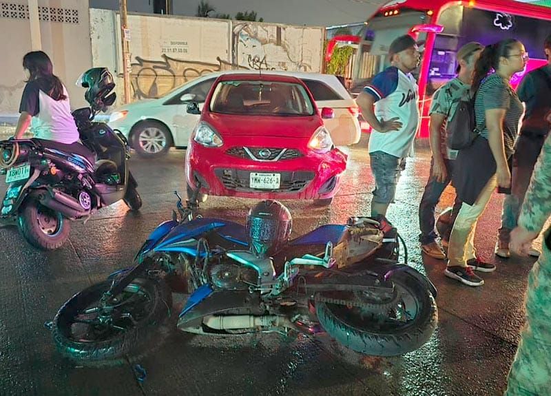 ¡JOVENCITA HERIDA POR MOTOCICLETAZO!