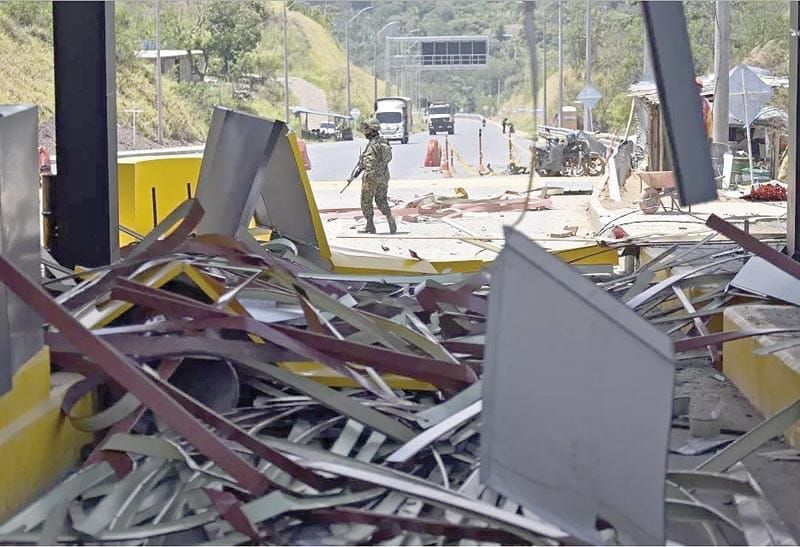 ¡DOS ATAQUES SACUDEN COLOMBIA! - EN EL PRIMER DÍA DE GOBIERNO DE LA ESPRIELLA
