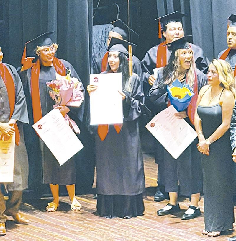 ¡SE GRADÚAN OVACIONADOS 22 NUEVOS ACTORES DE LA ANDA!