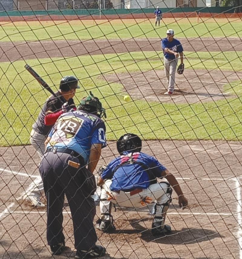 ¡COMPADRES FRENTE A NOTARIA ARRANCAN TORNEO DE SOFTBOL EN PLAYA DE VACAS!