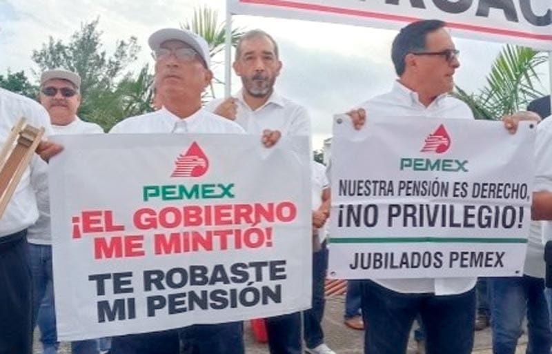 ¡PROTESTAN EN PEMEX! - PENSIONADOS Y JUBILADOS