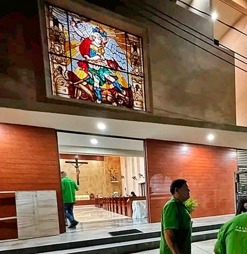 ¡VANDALIZAN CAPILLA LE PINTAN GARABATOS!